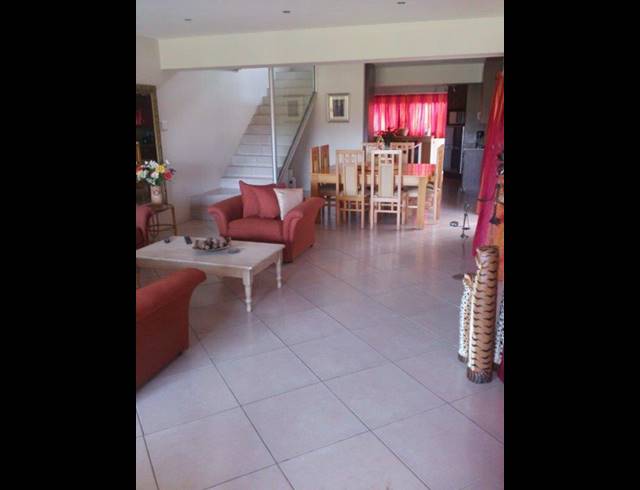 3 BEDROOM APARTMENT RENTED IN SUMMERSTRAND